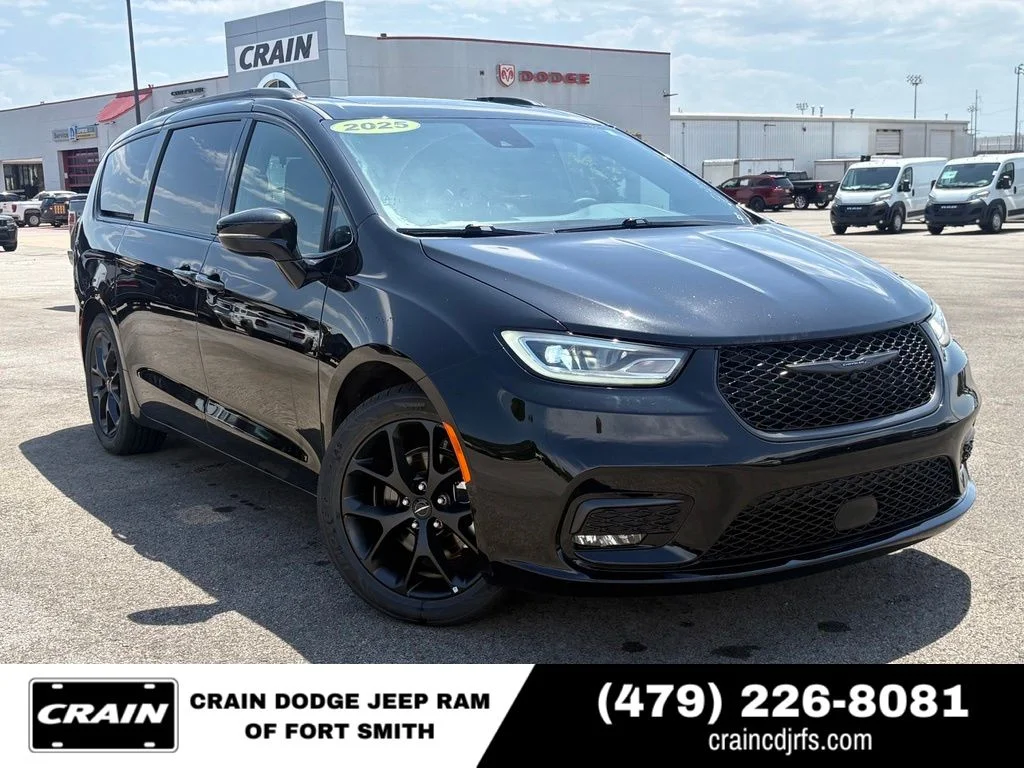 2025 Chrysler Pacifica