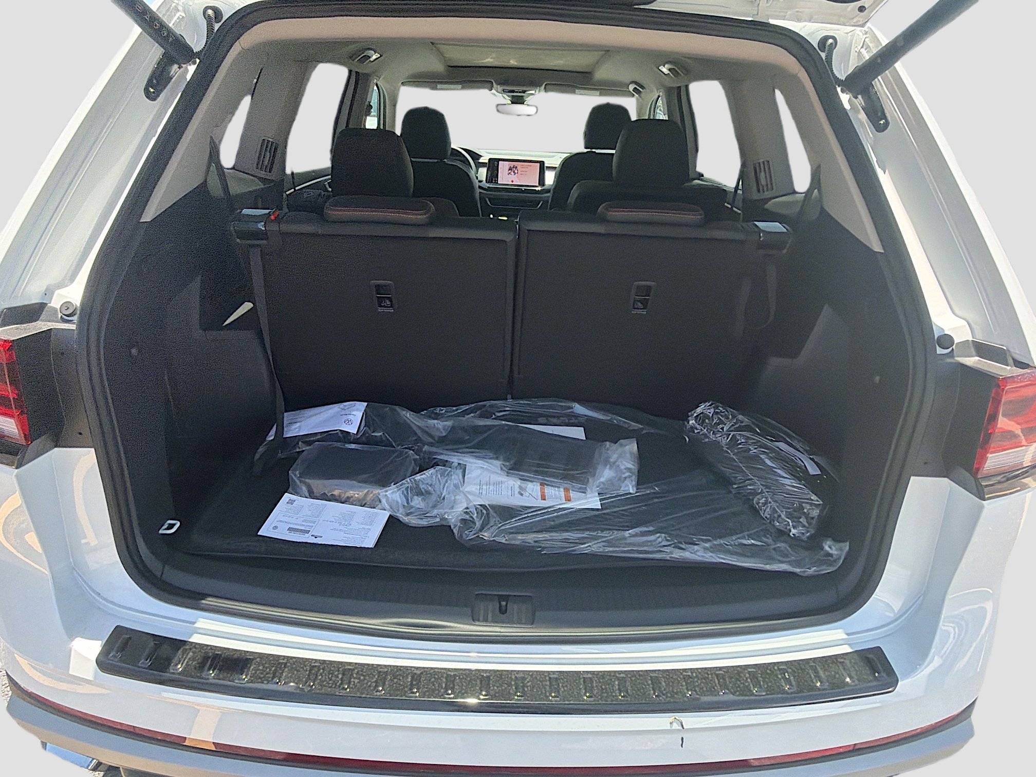 New 2026 White Pearl Volkswagen 2.0T Peak Edition image 21