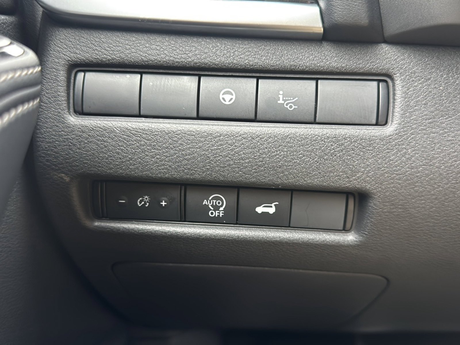 2025 Nissan Rogue SL - Photo 33