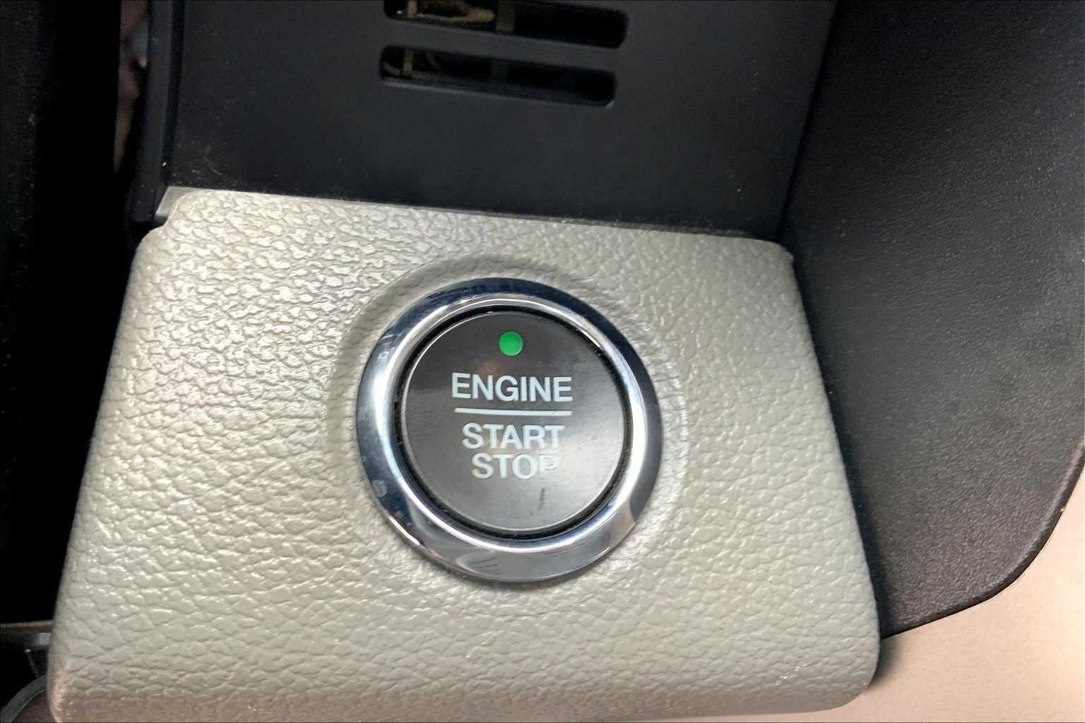 Used 2020 Blue Jeans Metallic Ford LARIAT image 34