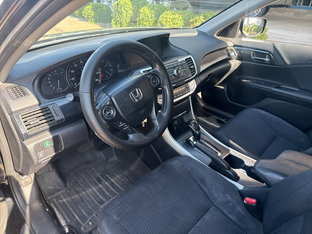 Used 2014 Crystal Black Pearl Honda Sport image 2