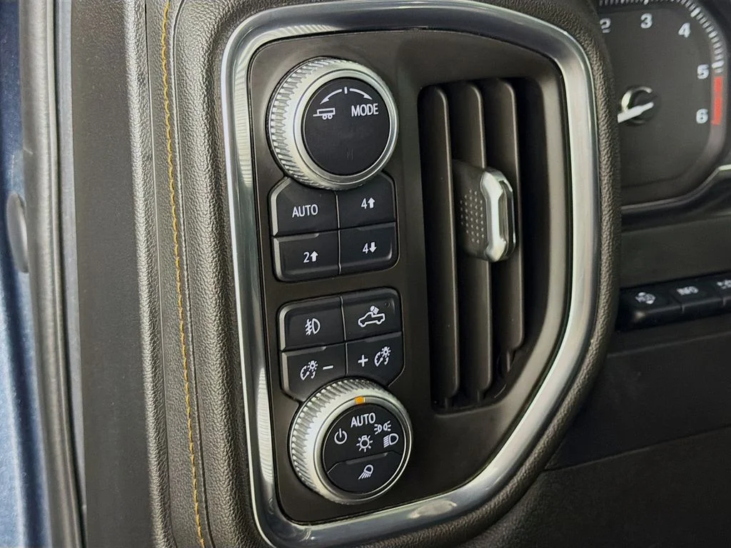 Used 2020 Blue GMC AT4 image 11