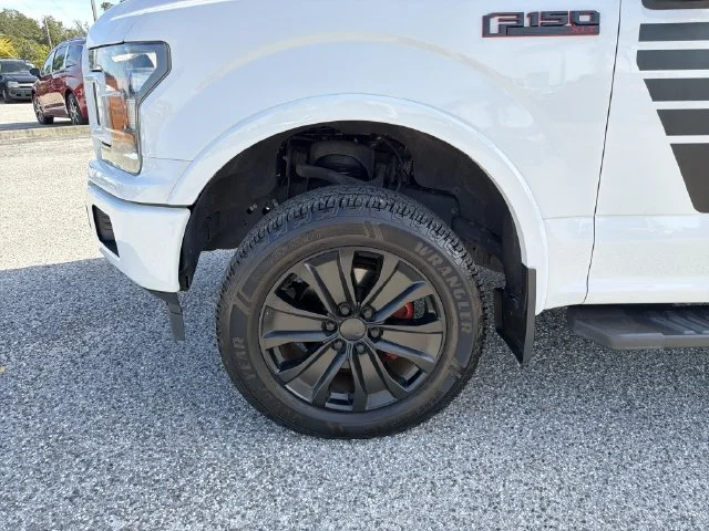 Used 2020 White Ford XLT image 32