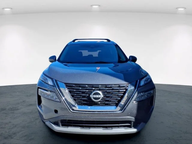 Used 2023 Gray Nissan SV image 4