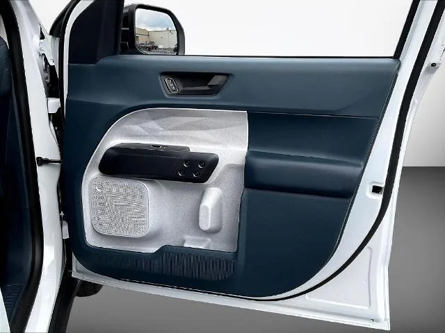 New 2026 Oxford White Ford XLT image 67