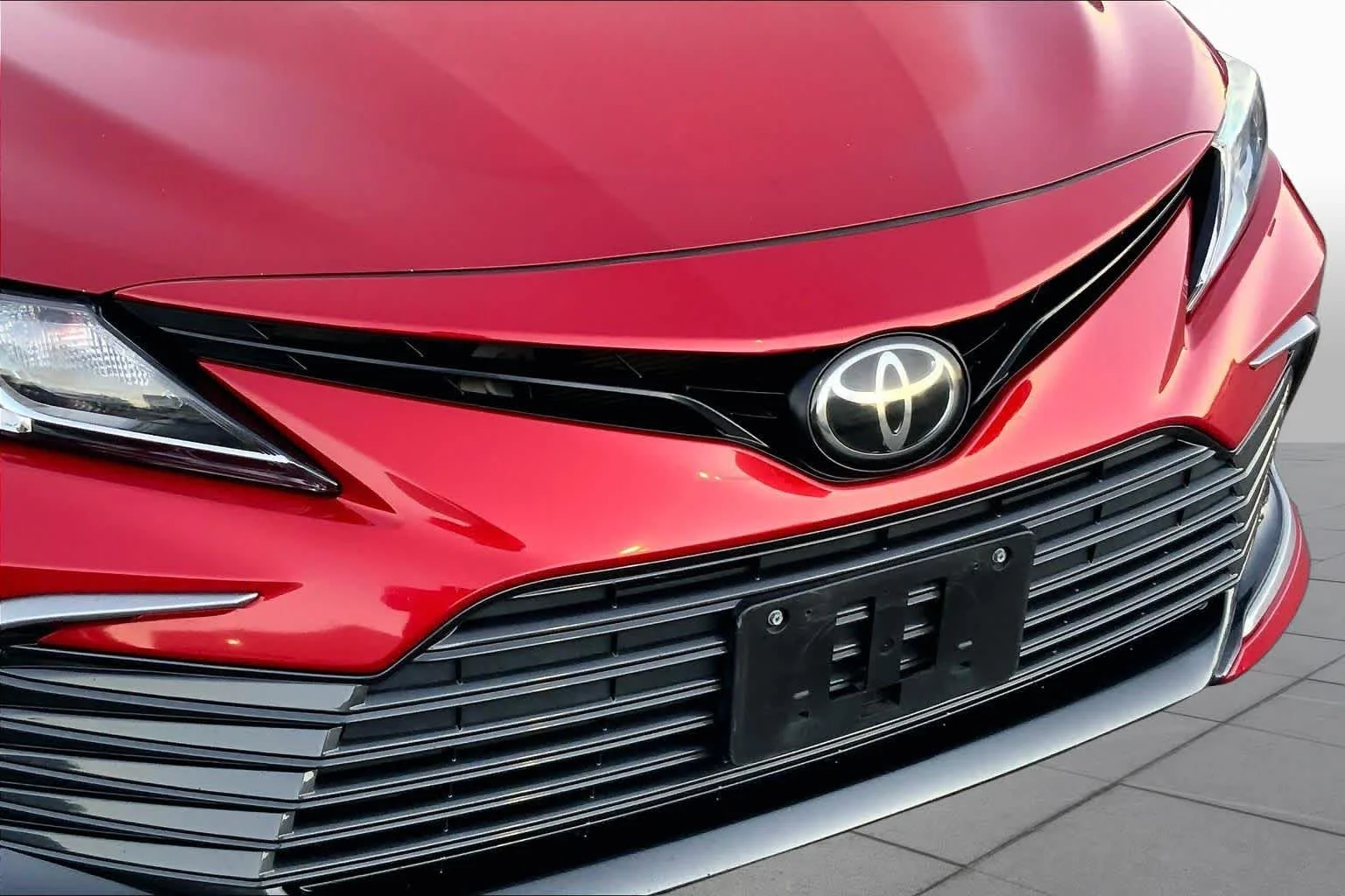 Used 2023 Supersonic Red Toyota LE image 27