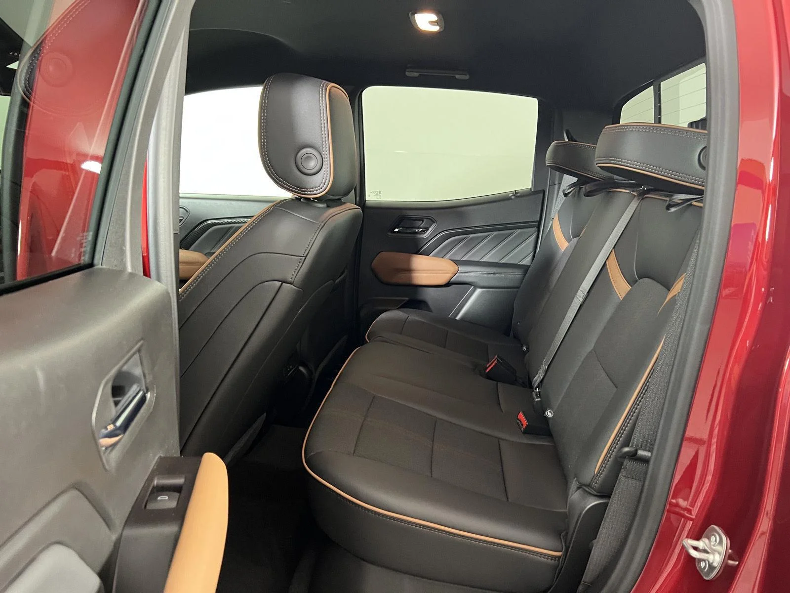 Used 2025 Volcanic Red Tintcoat GMC AT4 image 19