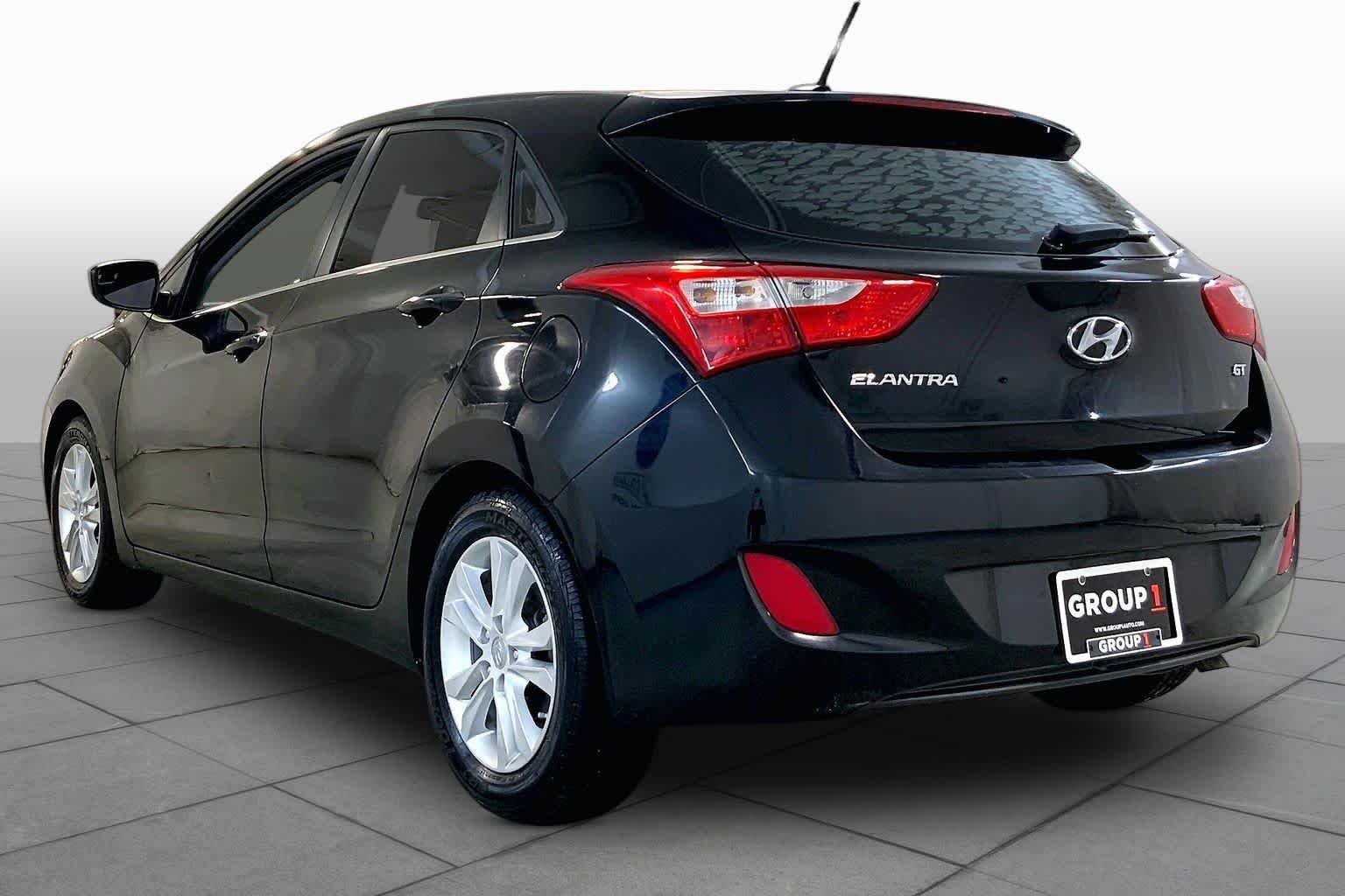 Used 2014 Black Noir Pearl Hyundai  image 11