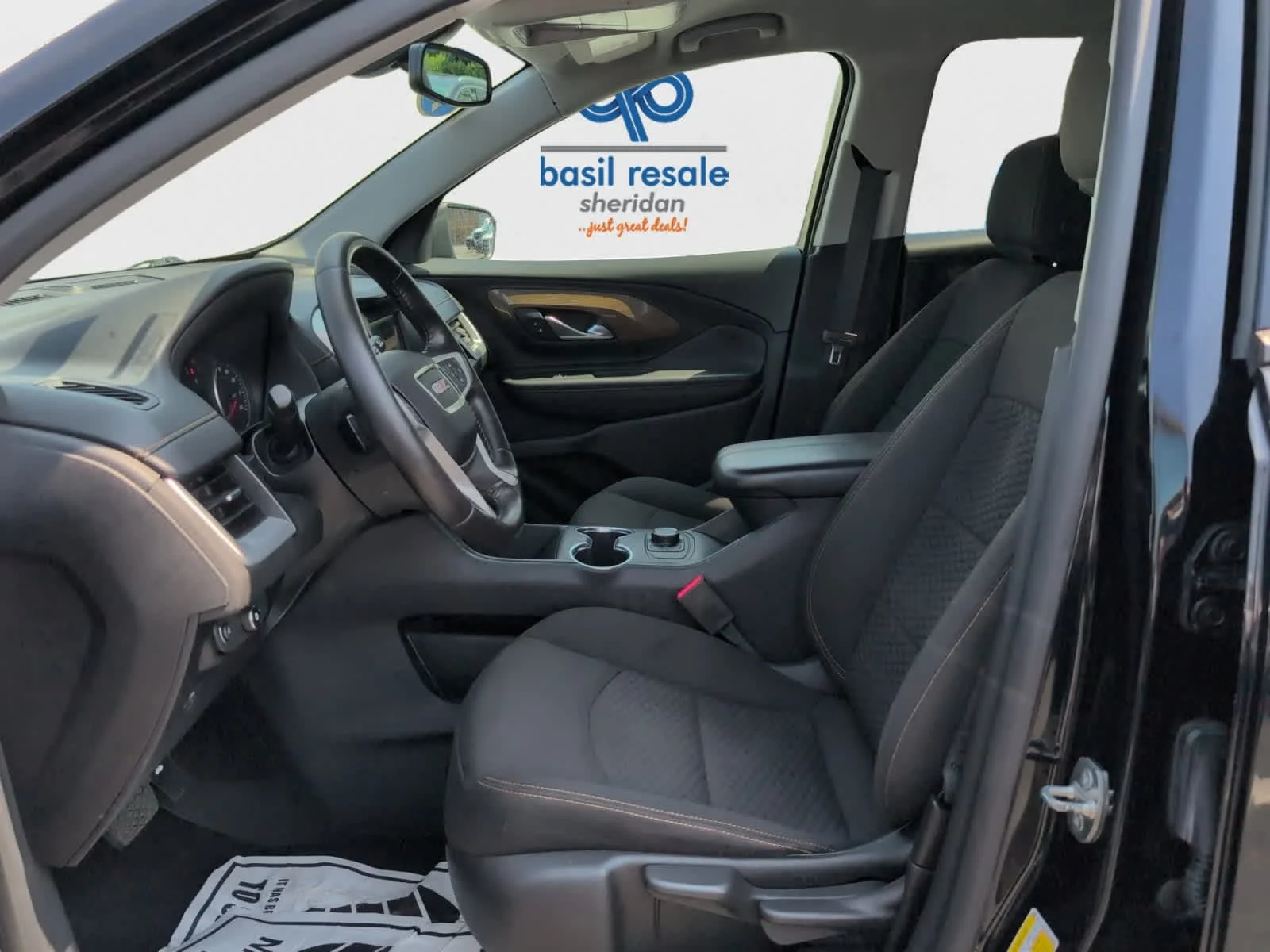 Used 2019 Ebony Twilight Metallic GMC SLE image 10
