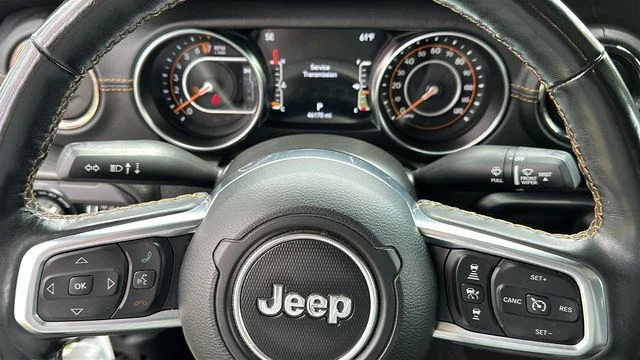 Used 2022 White Jeep Overland image 11