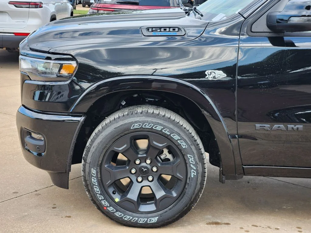 New 2026 Diamond Black Crystal Pearl-Coat Exterior Paint RAM Big Horn/Lone Star image 6