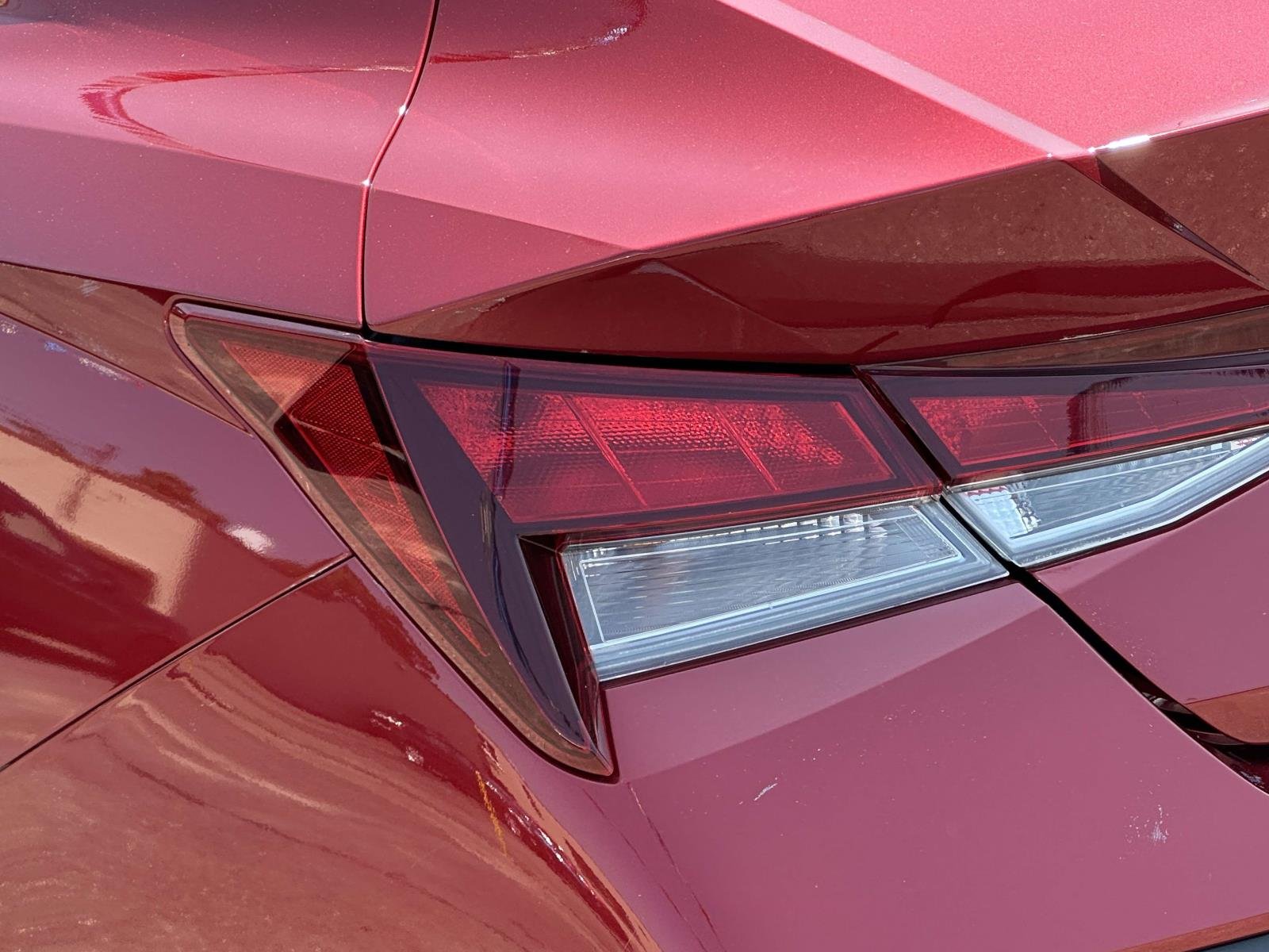 Used 2024 Red Hyundai SEL image 9