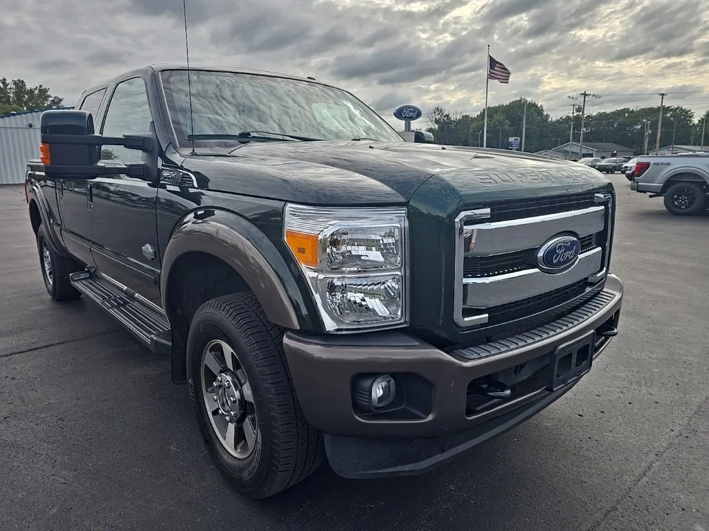 Used 2015 Green Ford King Ranch image 2
