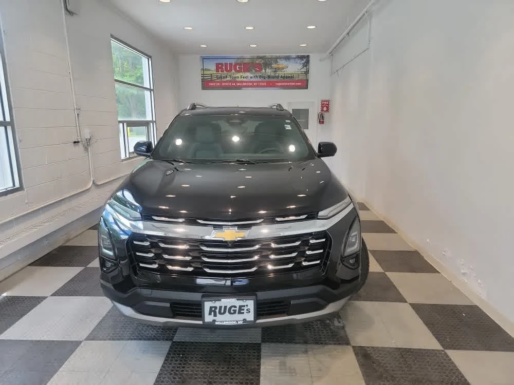 Used 2025 Mosaic Black Metallic Chevrolet LT image 7