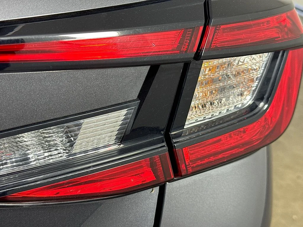 Used 2024 Gray Subaru Base image 30