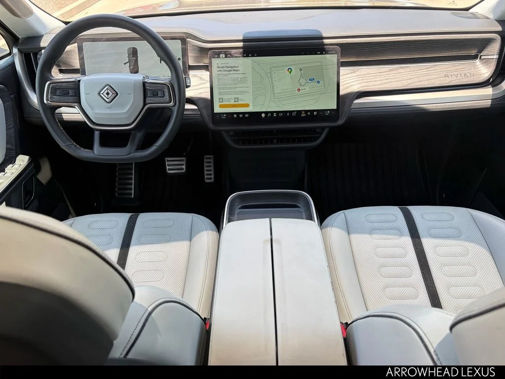 Used 2023  Rivian Adventure image 29