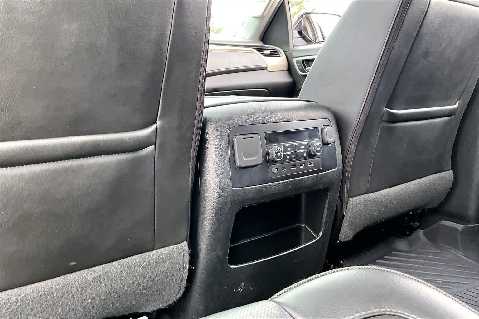 Used 2018 Onyx Black GMC Denali image 34