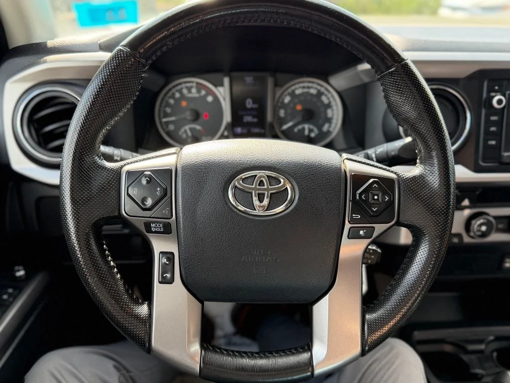 Used 2016 Beige Toyota SR5 image 8