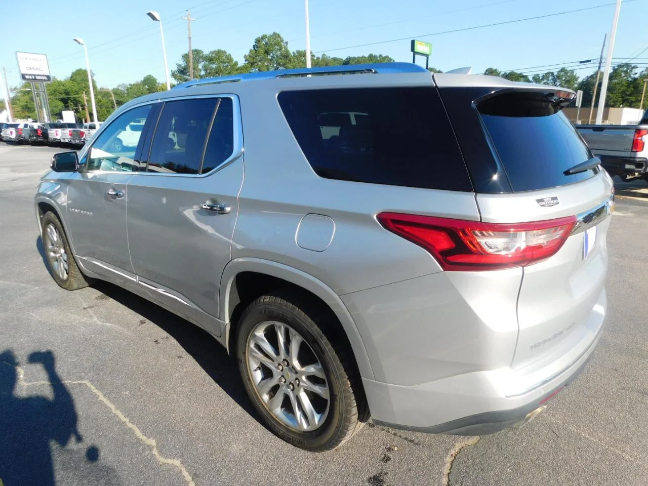 Used 2018 Silver Chevrolet AWD 4DR HIGH COUNTRY W/2L image 6