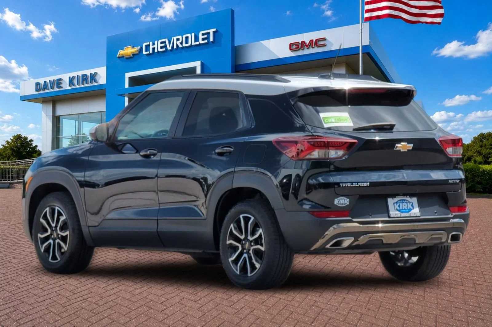 Used 2023 Mosaic Black Metallic Chevrolet ACTIV image 5