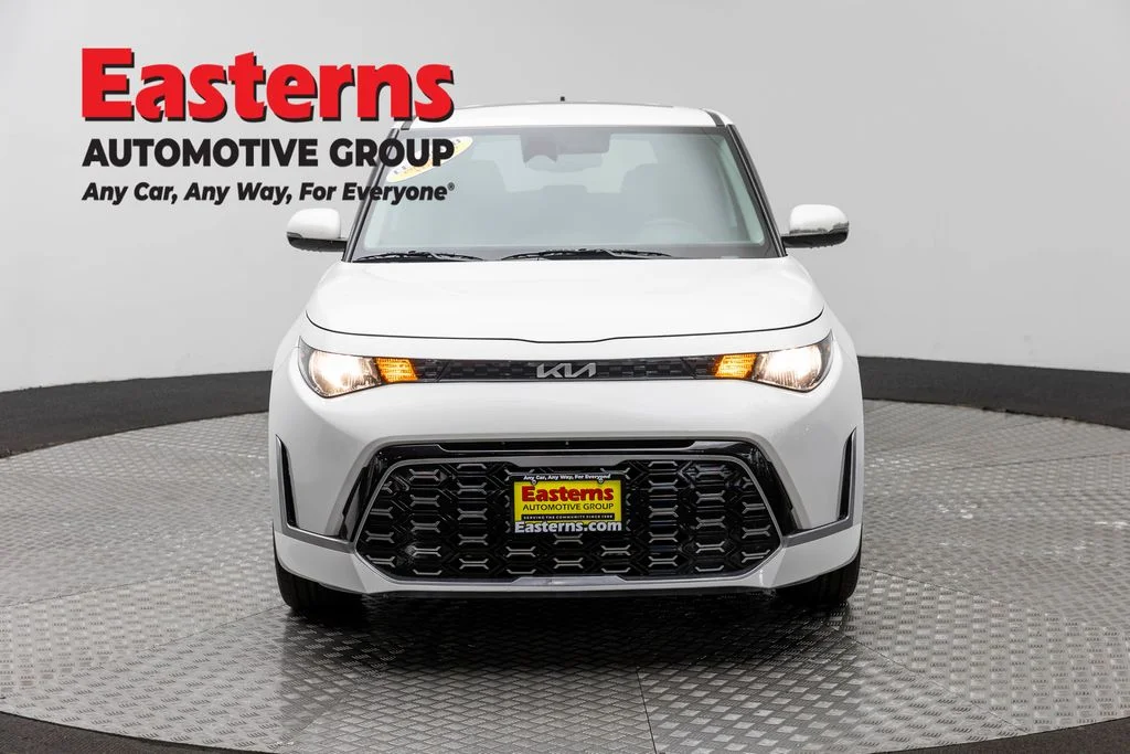 Used 2023 White Kia GT-Line image 2