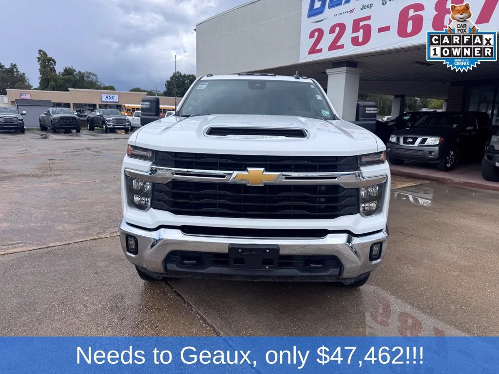 Used 2024 White Chevrolet LT image 2