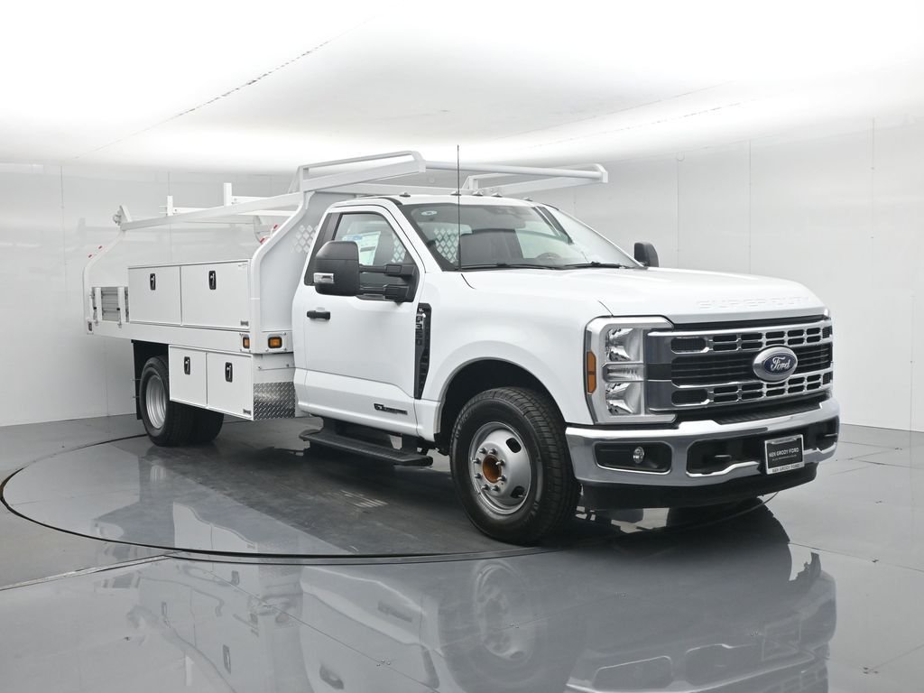 2025 Ford F-350 XL Regular Cab 169-In DRW's photo