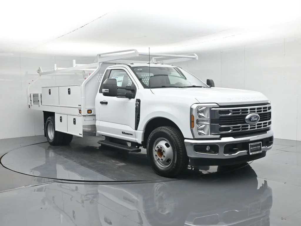 New 2025 White Ford XL image 1