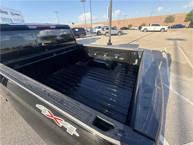 Used 2026 Black Chevrolet RST 4x4 Crew Cab 5.75 ft. box 147.4 in. WB image 28