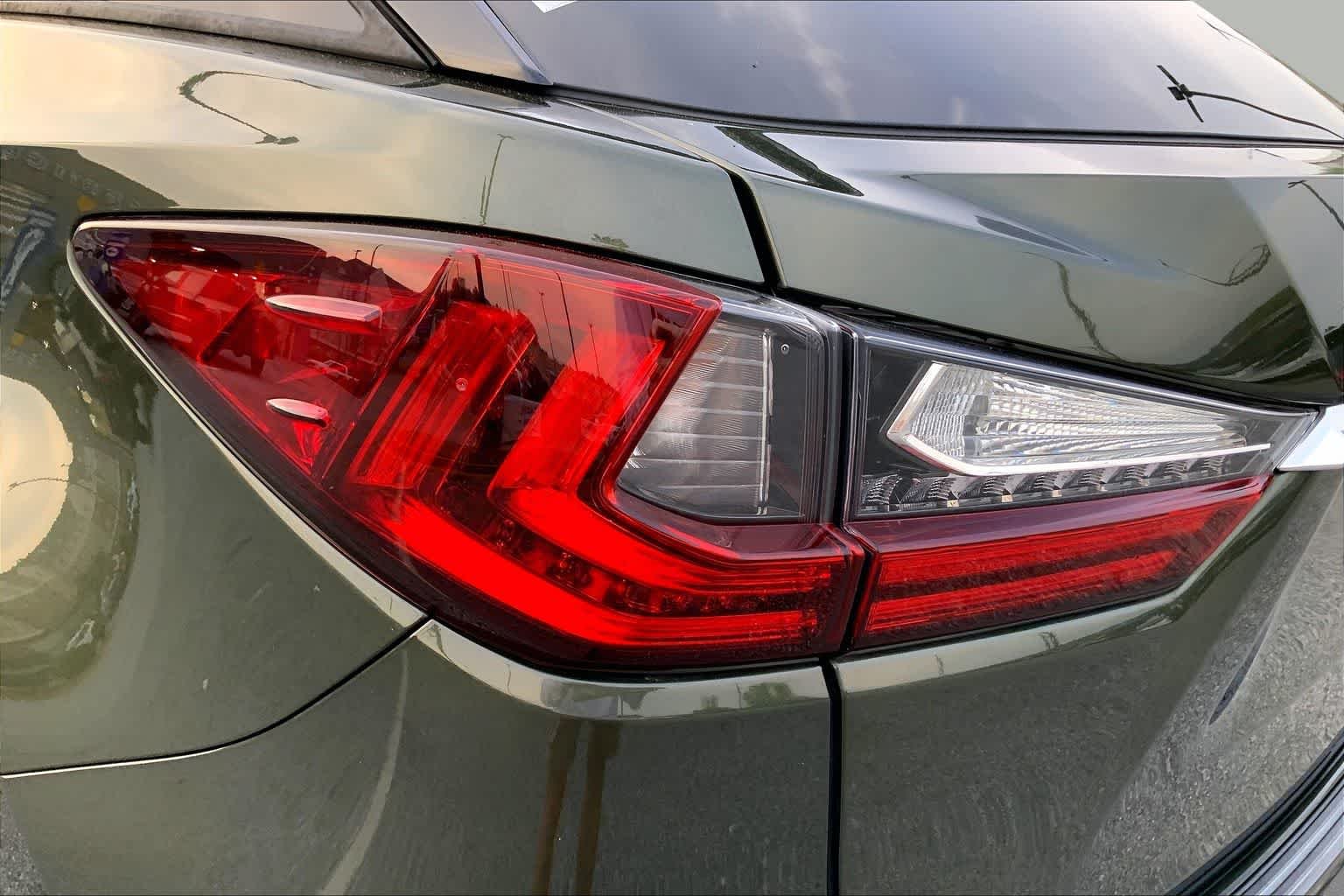Used 2022 Nori Green Pearl Lexus  image 38