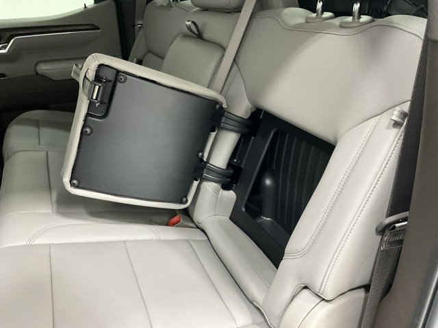 2026 GMC Sierra 1500 SLT - Photo 23