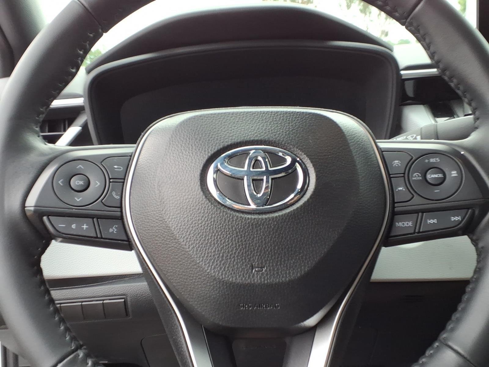 Used 2025 Ice Cap/Midnight Black Metallic Toyota FX image 24