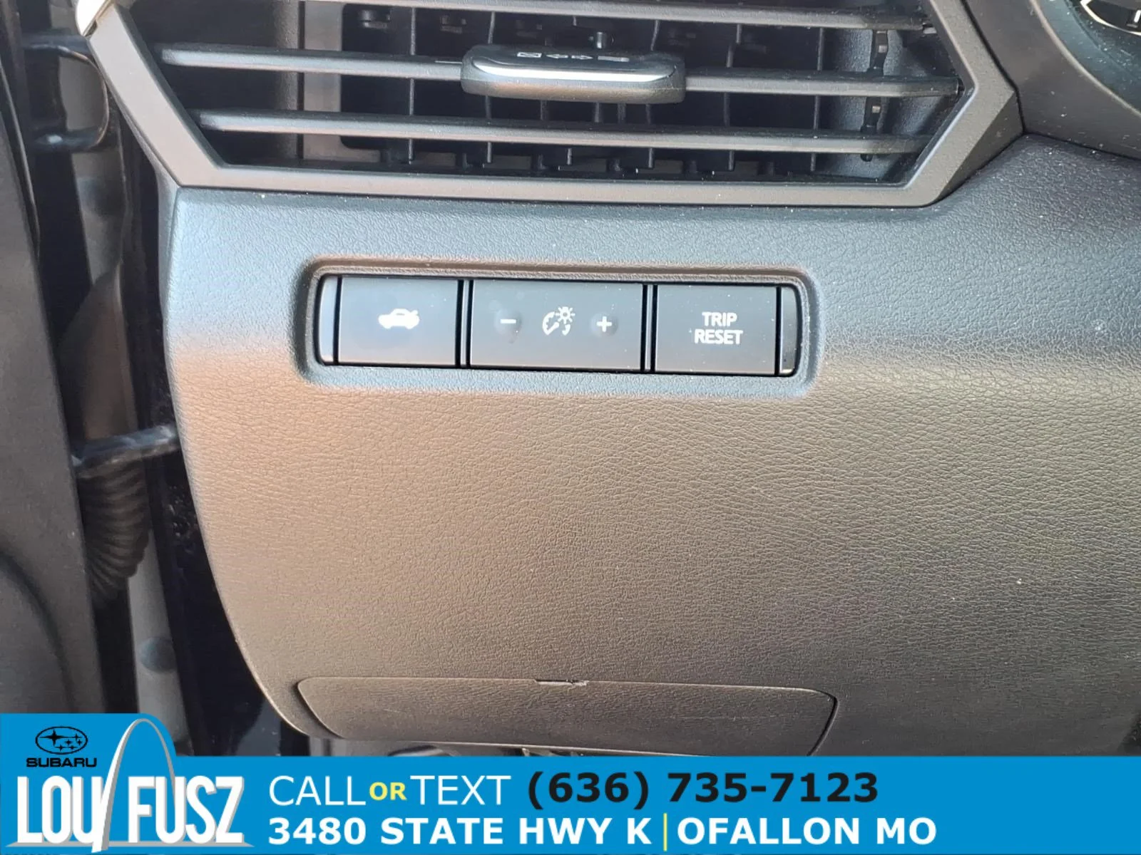 Used 2021 Super Black Nissan 2.5 SV image 21