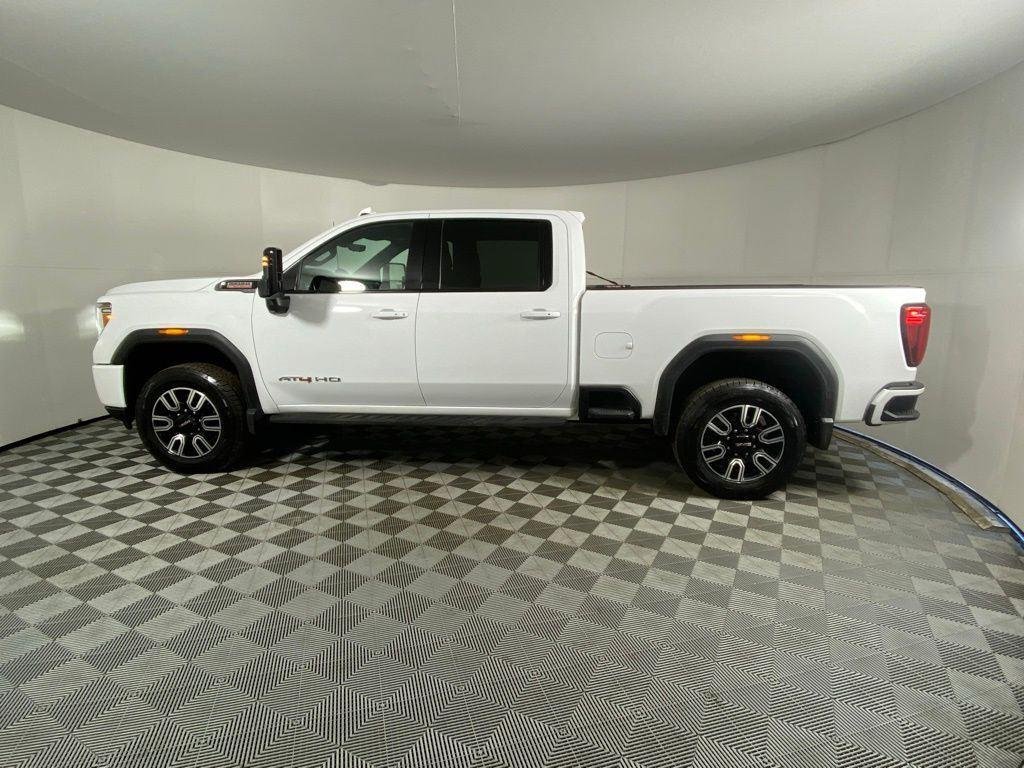 Used 2022 Summit White GMC AT4 image 14