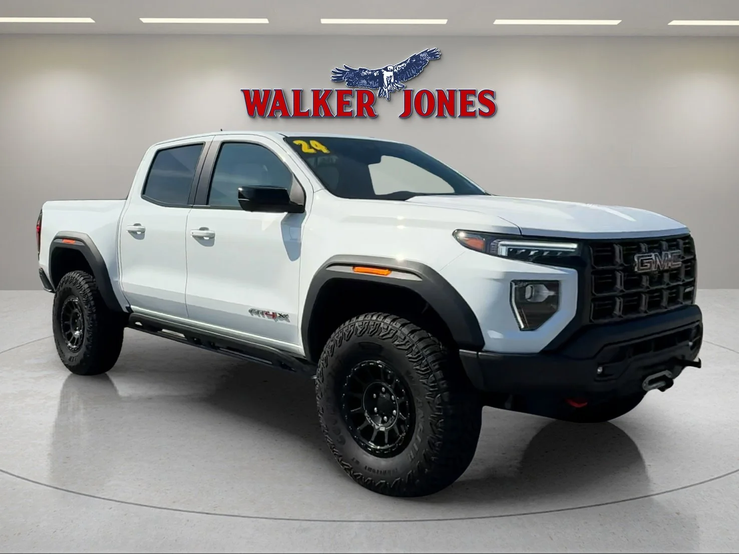 Used 2024 Summit White GMC 4WD AT4X image 6