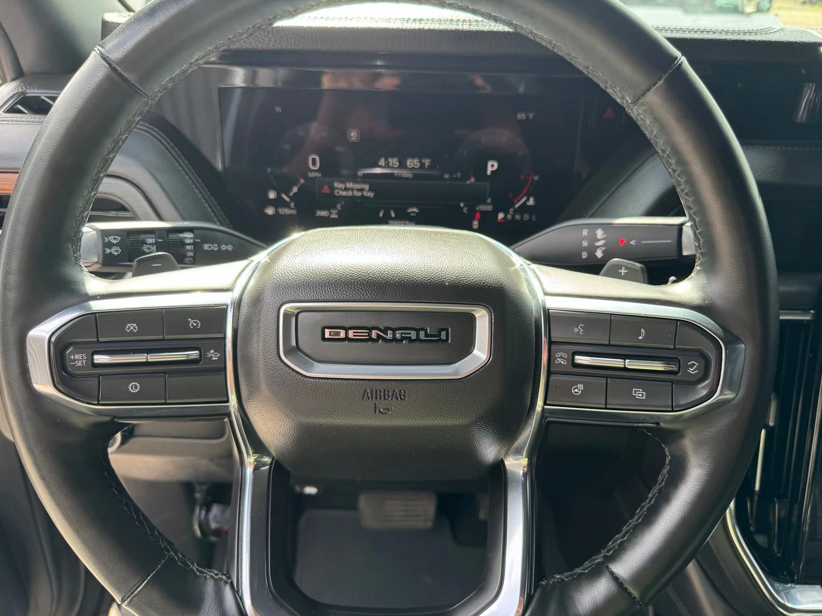 Used 2025 Silver GMC Denali image 19