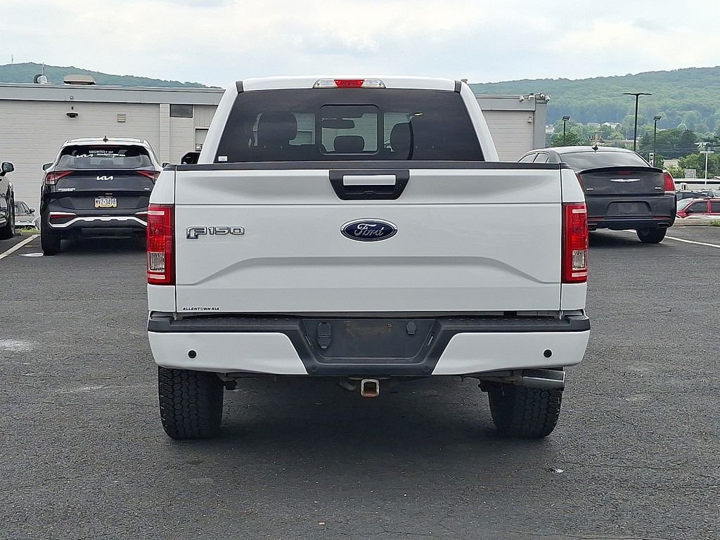 Used 2017 White Ford  image 5