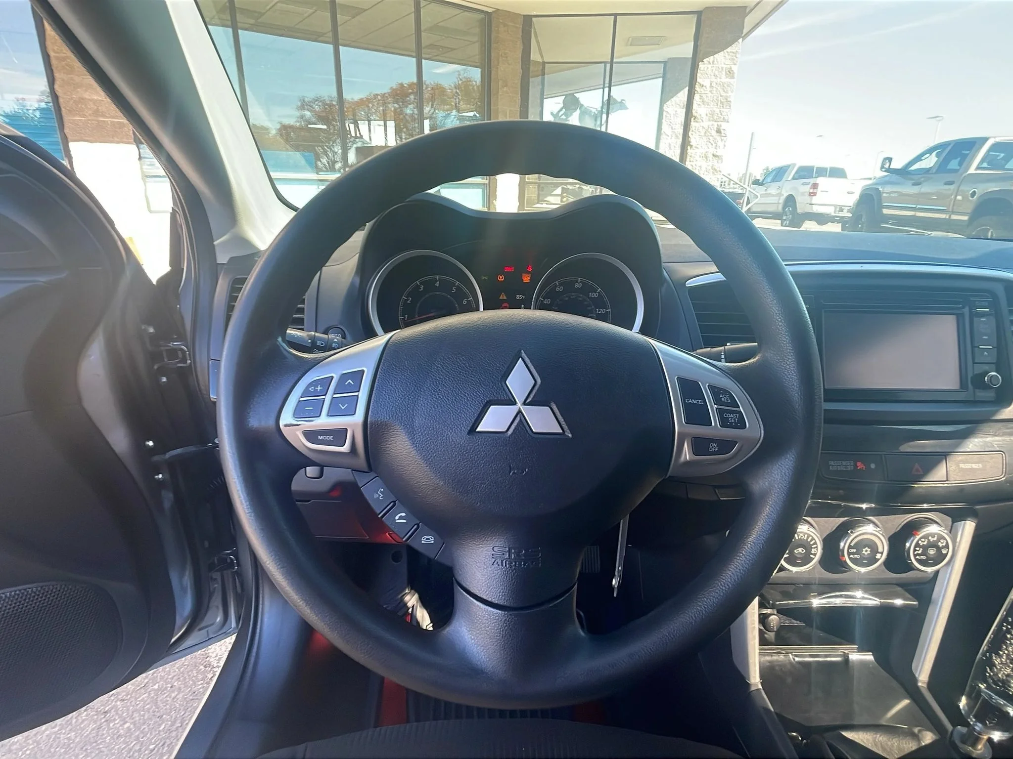 Used 2017 Mercury Gray Pearl Mitsubishi ES image 15