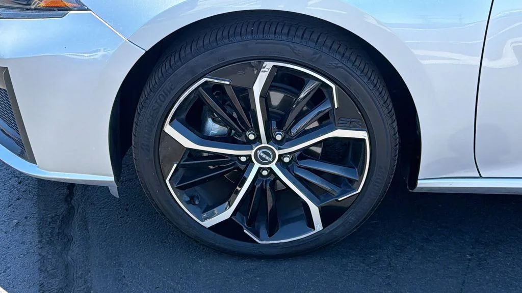 Used 2024 Brilliant Silver Metallic Nissan 2.5 SR image 9