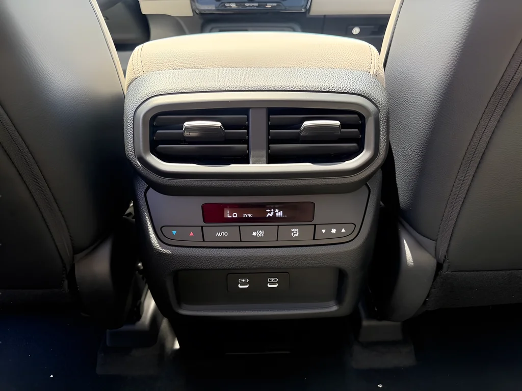 New 2026 Platinum White Pearl Honda Touring image 13