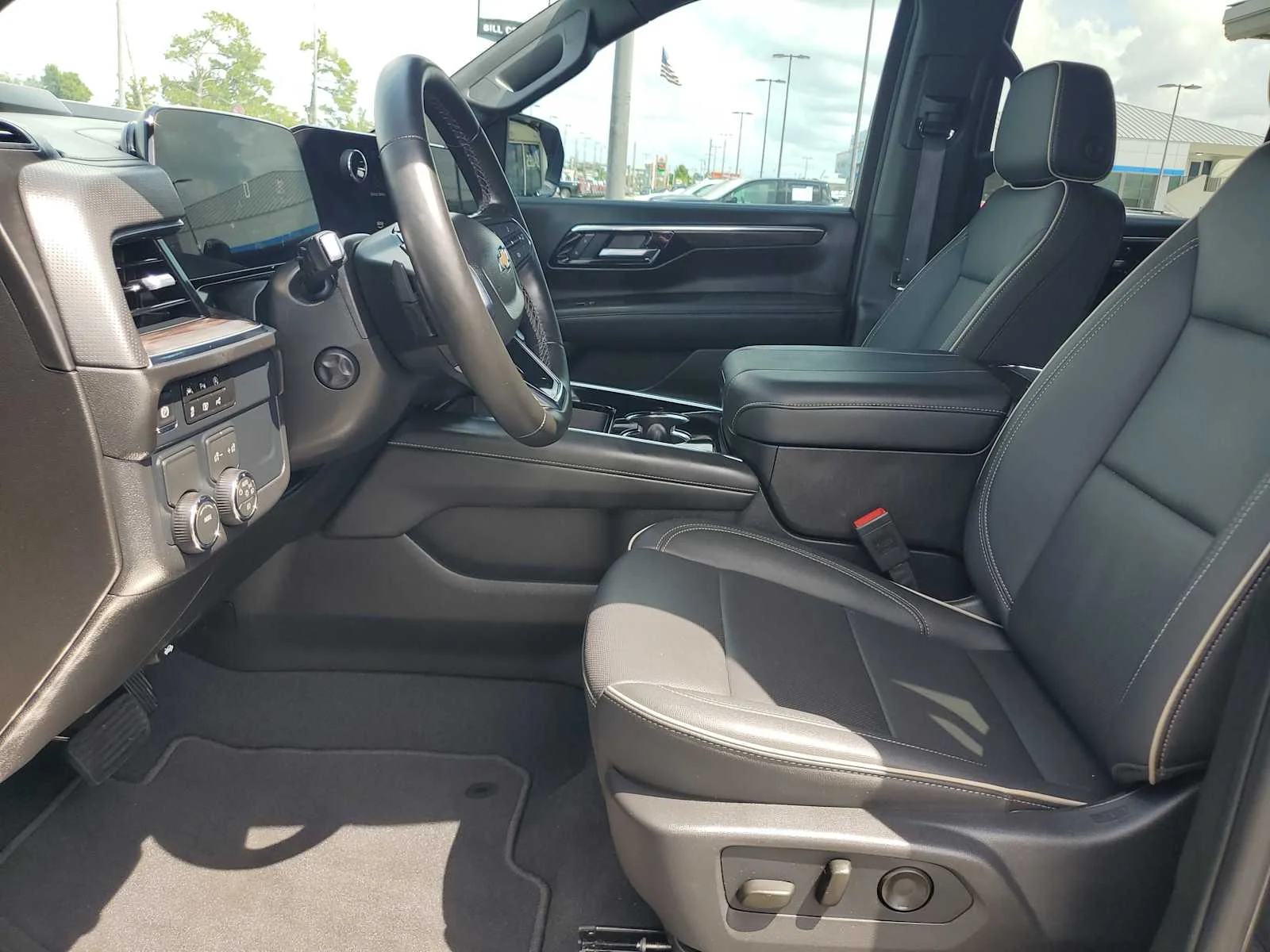 Used 2025 Black Chevrolet Premier image 21