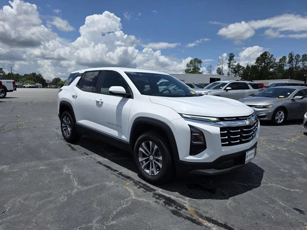 Used 2026 Summit White Chevrolet LT image 7