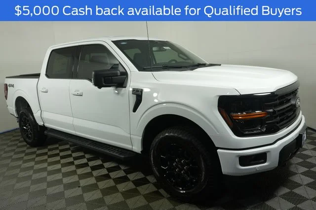 New 2026 Oxford White Ford XLT image 2