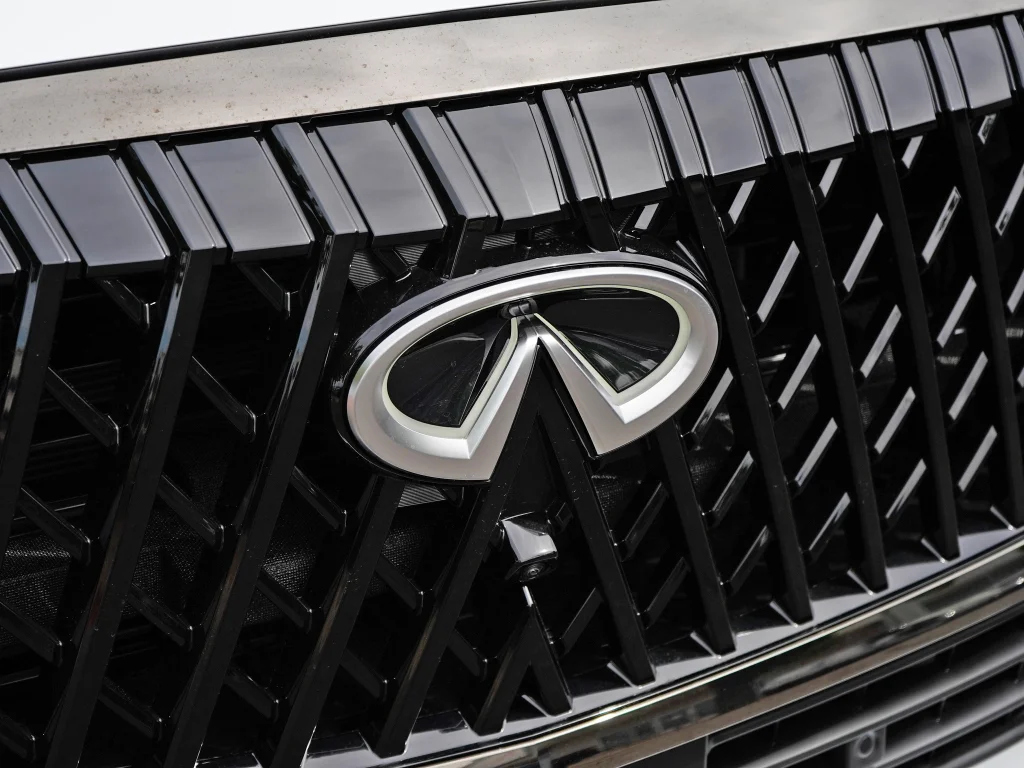 New 2026 RADIANT WHITE INFINITI Sport 4WD image 4