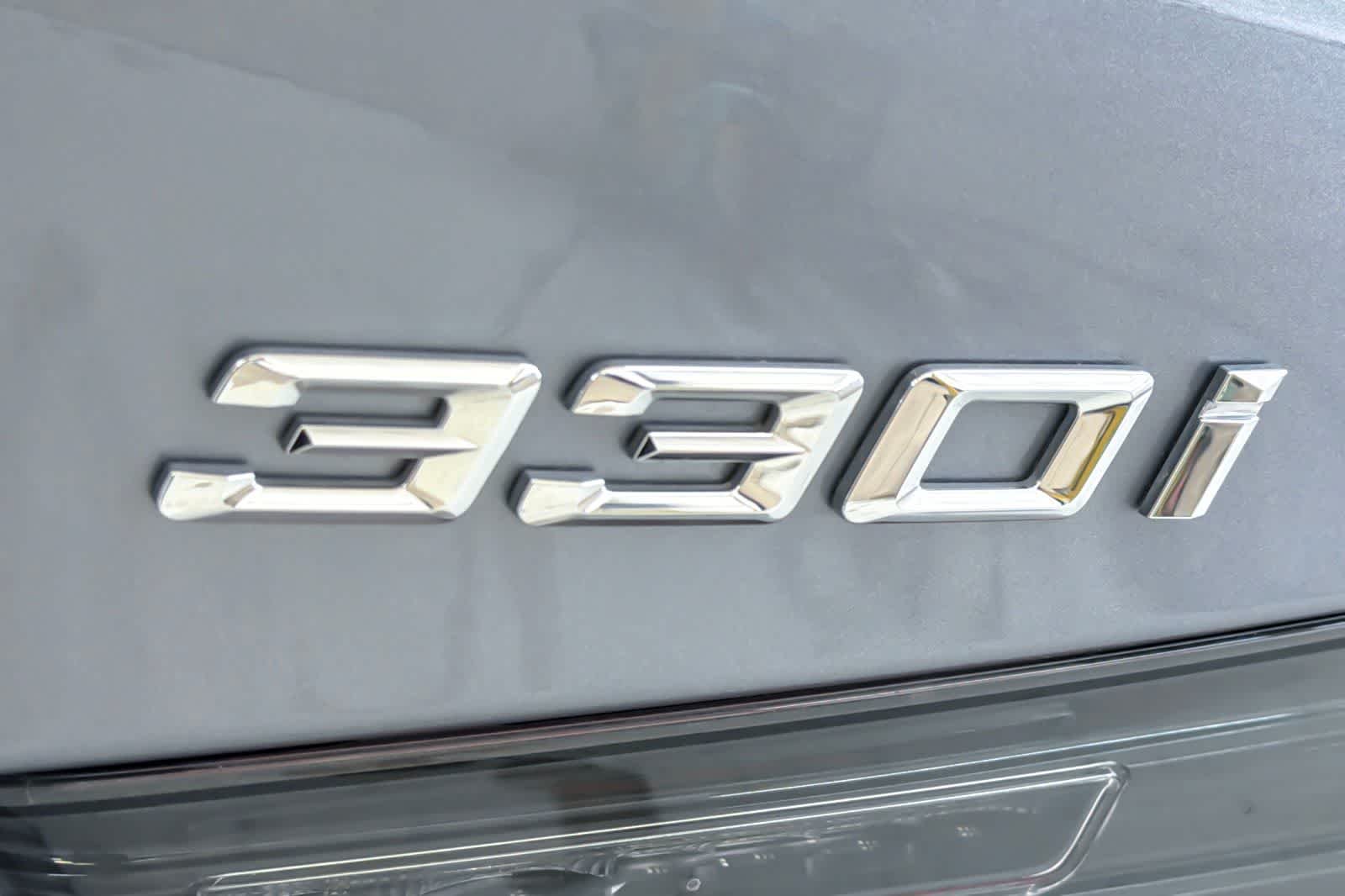 Used 2026 Skyscraper Grey Metallic BMW 330i NA xDrive image 27