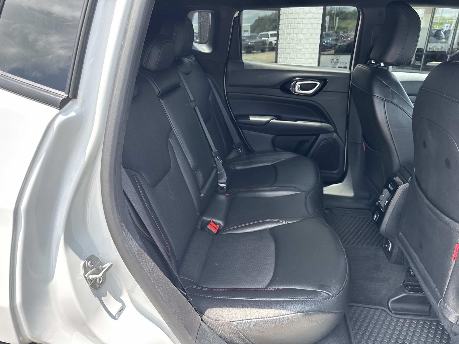 Used 2025 White Jeep Trailhawk image 9