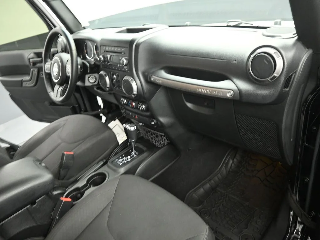 Used 2015 Black Jeep Unlimited Sport image 26