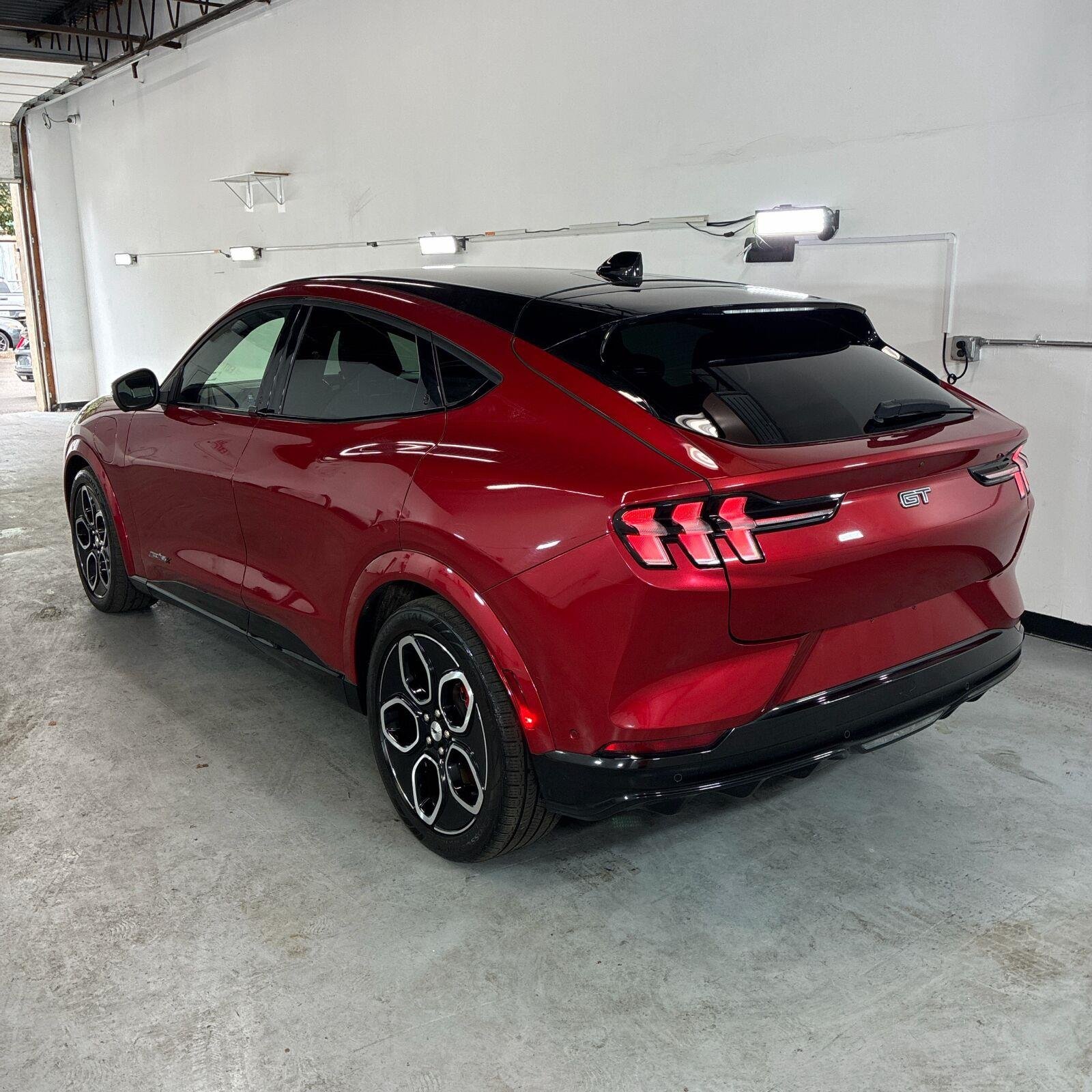 Used 2022 Rapid Red Metallic Tinted Clearcoat Ford GT image 4