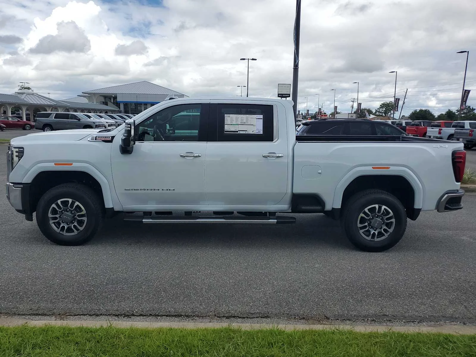 New 2026 Glacier White Tricoat GMC SLT image 26