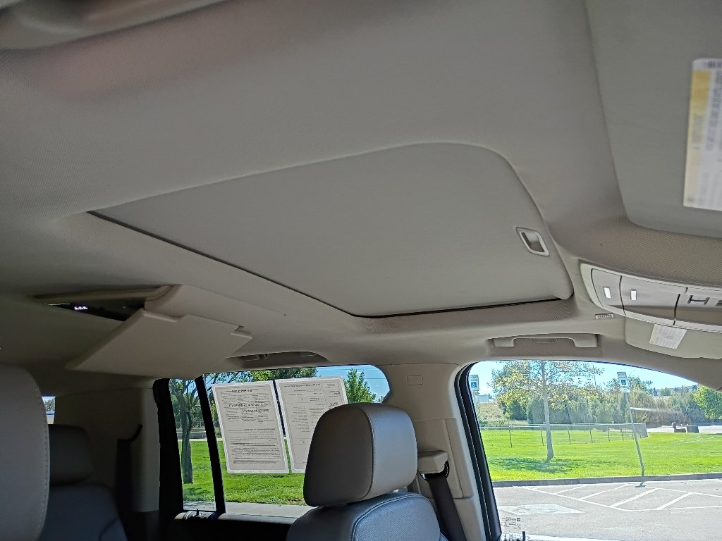 Used 2019 Shadow Gray Metallic Chevrolet Premier image 13